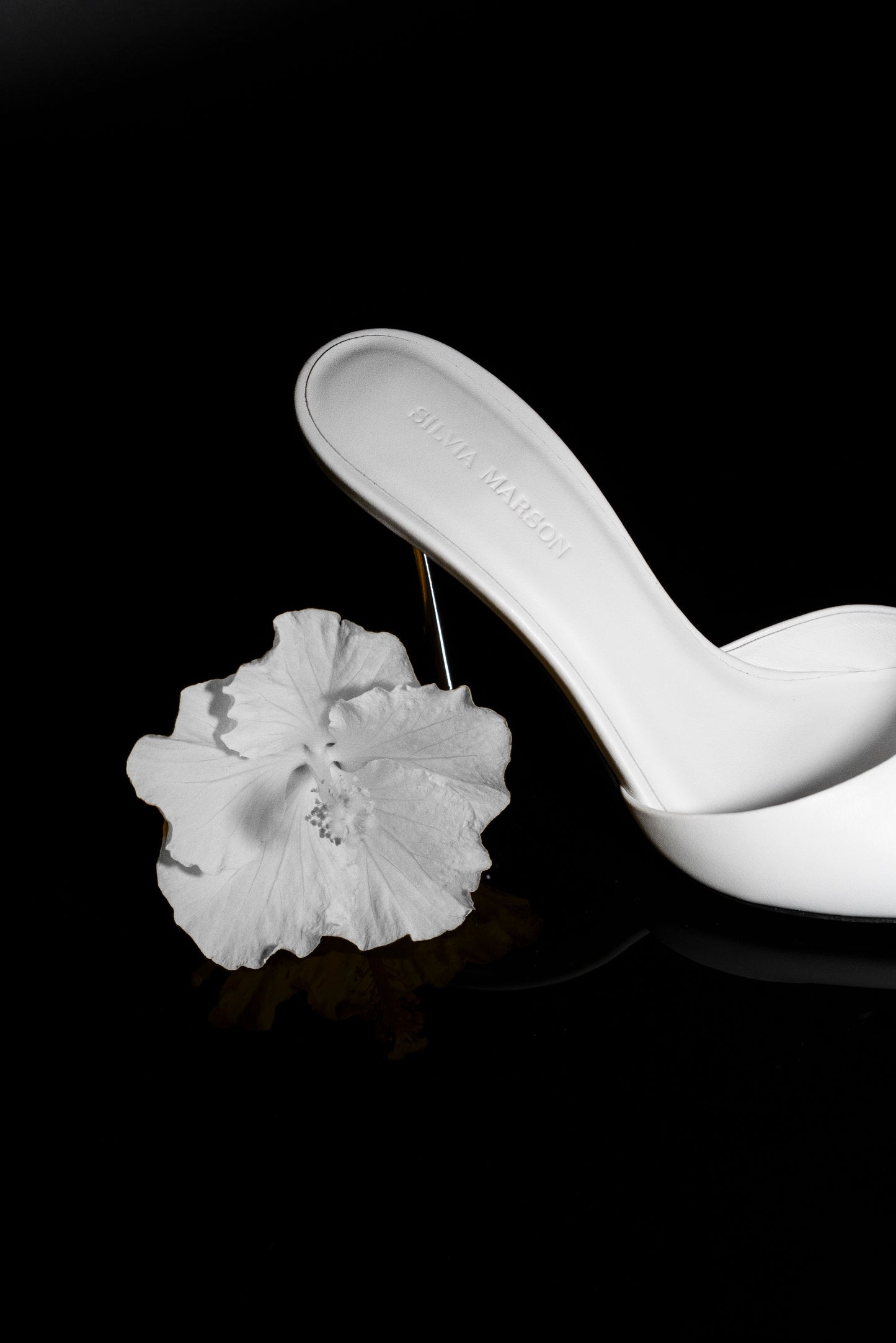 Close-up of Victoria Sandal White Calf 95, high heel strappy sandals in fine white calfskin leather by Silvia Marson
